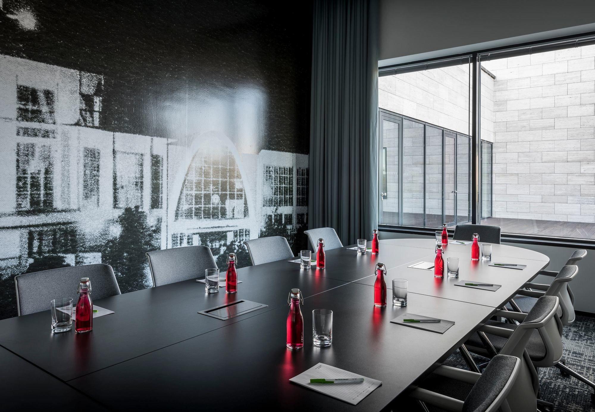 Courtyard By Marriott Brno Hotel Ngoại thất bức ảnh