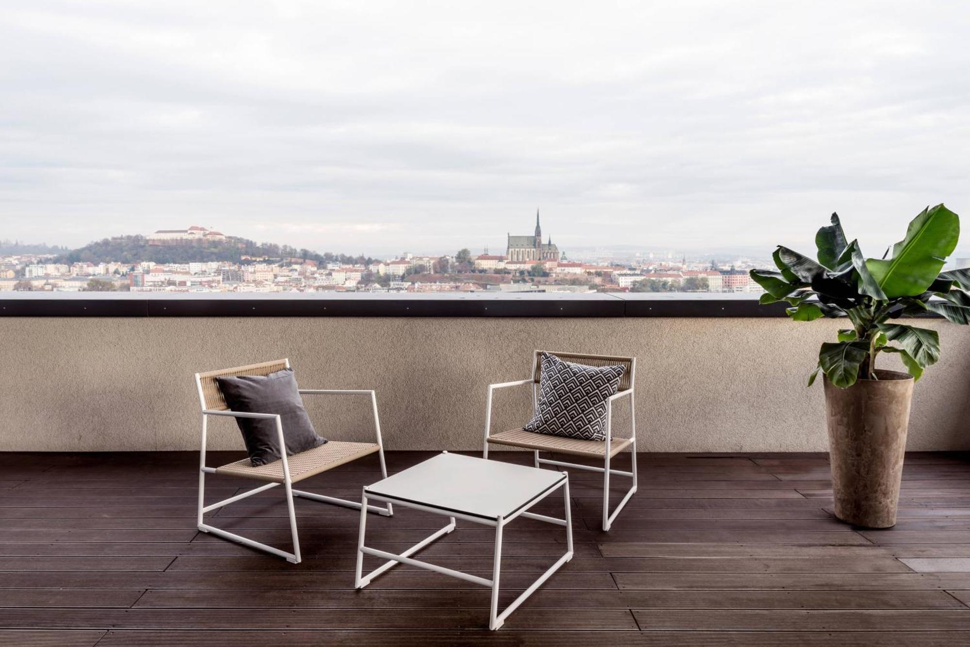 Courtyard By Marriott Brno Hotel Ngoại thất bức ảnh